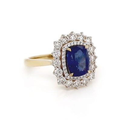 Lot 102 - 14CT Yellow Gold 2.63ct Blue Sapphire And Diamond Dress Ring