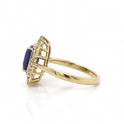 Lot 102 - 14CT Yellow Gold 2.63ct Blue Sapphire And Diamond Dress Ring